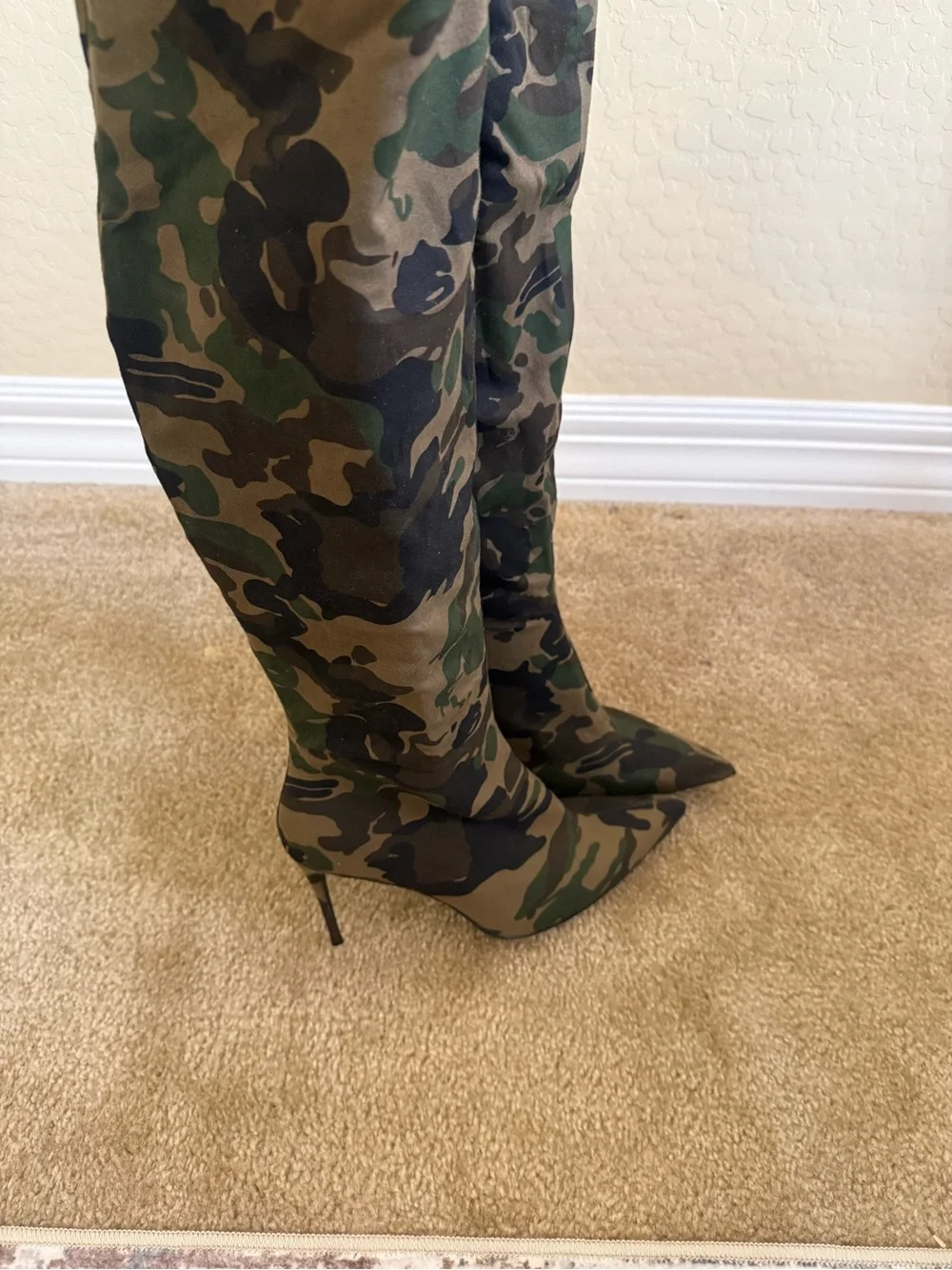 Women’s Camouflage Cargo Thigh High Heels- Green Camo